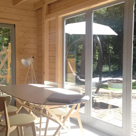 Miedzy Sosnami Pobierowo