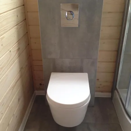 Chata Miedzy Sosnami *