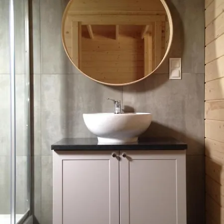 Miedzy Sosnami Pobierowo