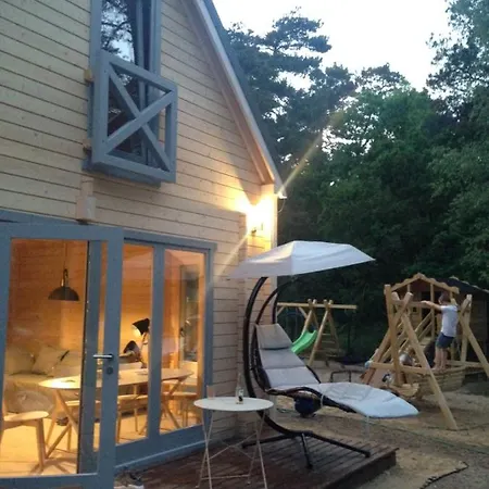 Chata Miedzy Sosnami *