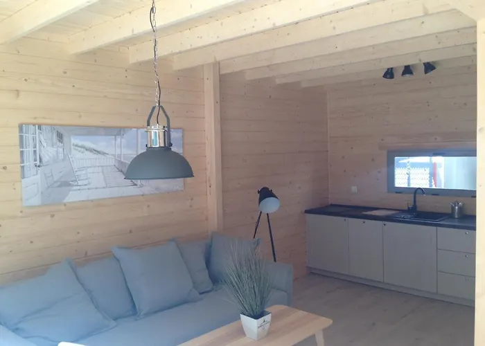 Miedzy Sosnami ポビエロボ