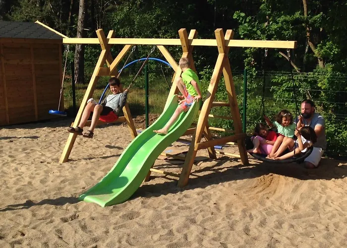 ロッジ Miedzy Sosnami ポビエロボ